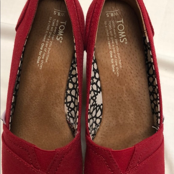 Toms - Classic Red Canvas Wedge Sandal - Picture 8 of 10